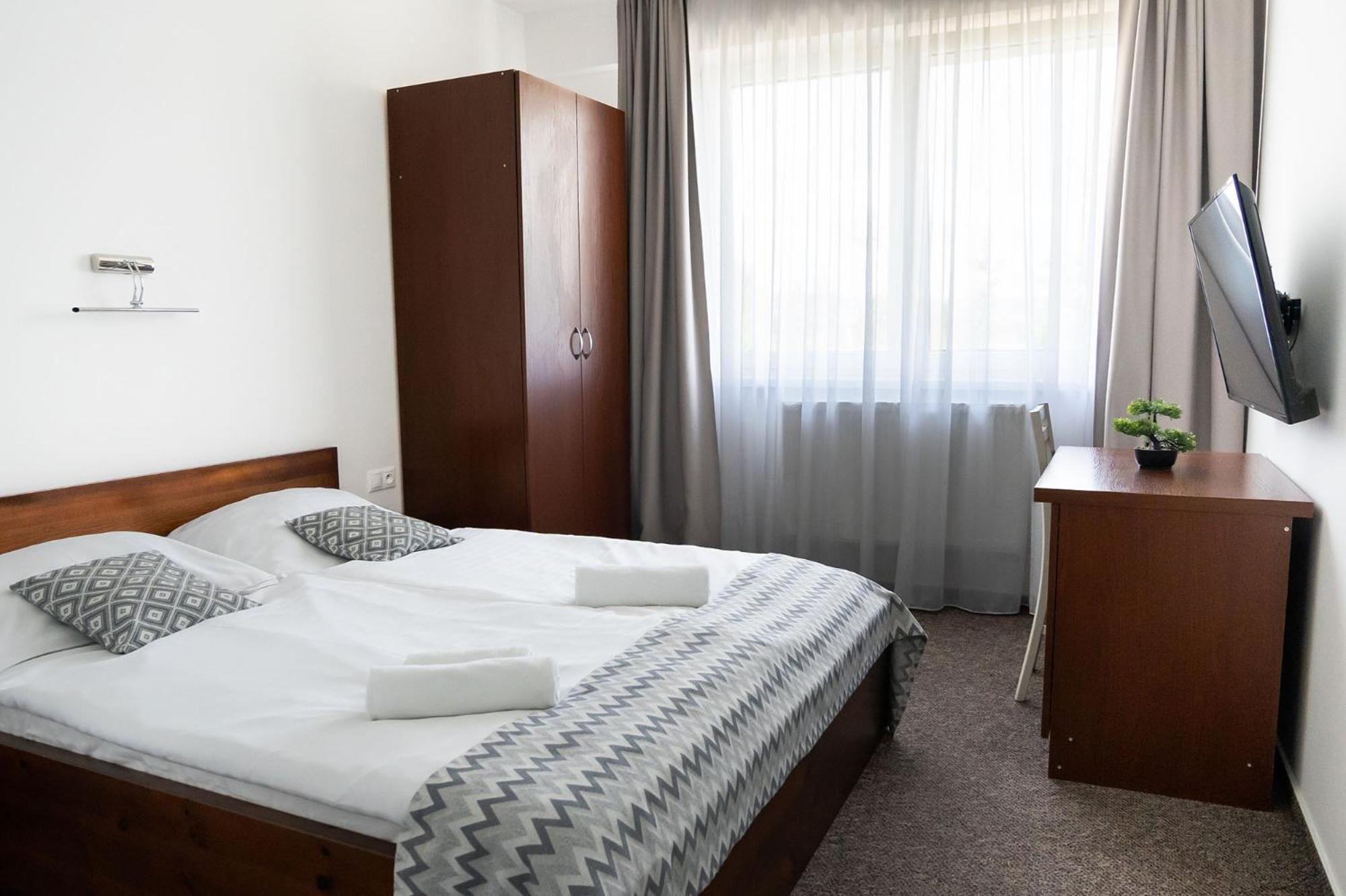 Hotel Slanica Наместово Екстер'єр фото
