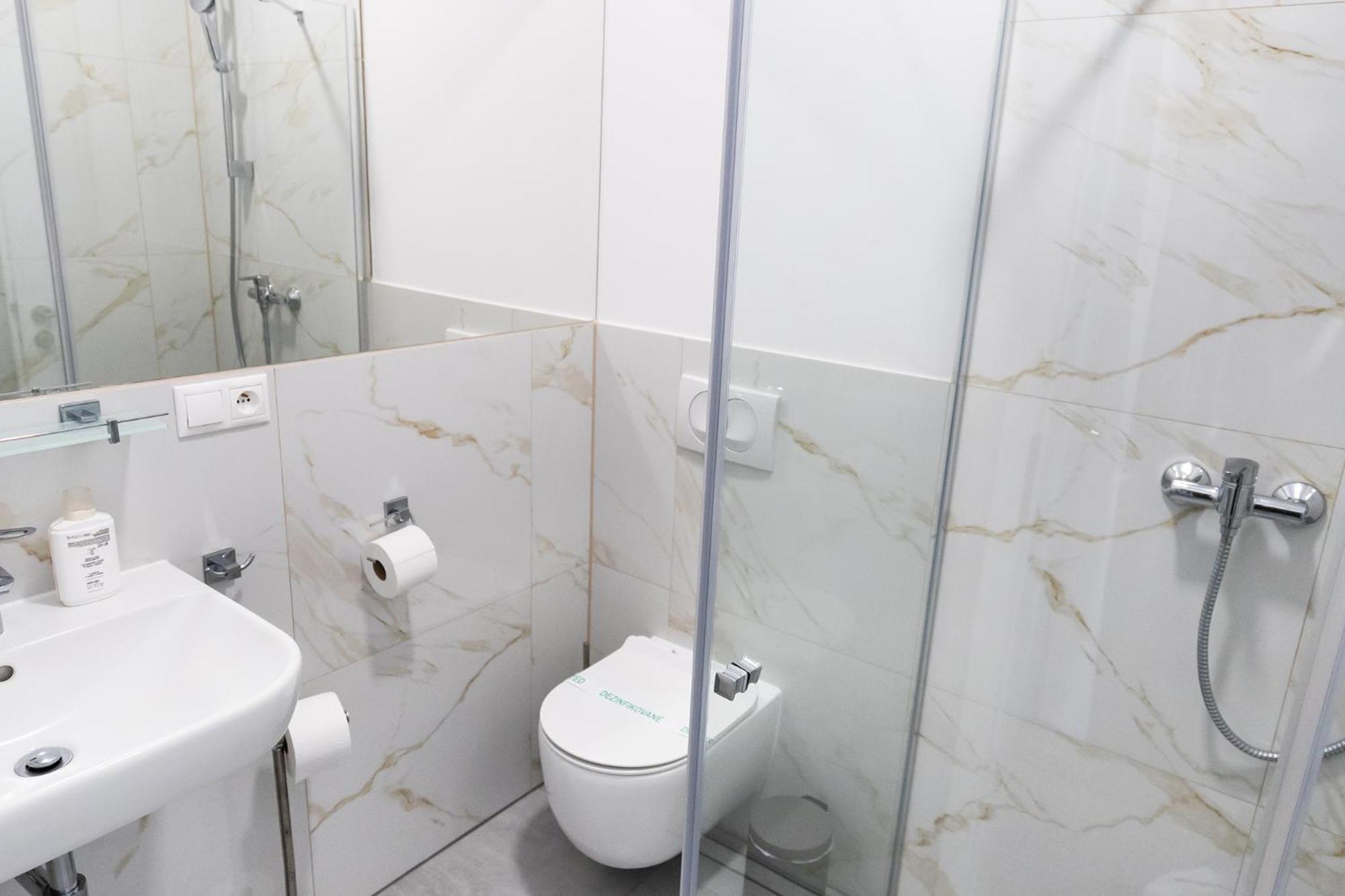 Hotel Slanica Наместово Екстер'єр фото